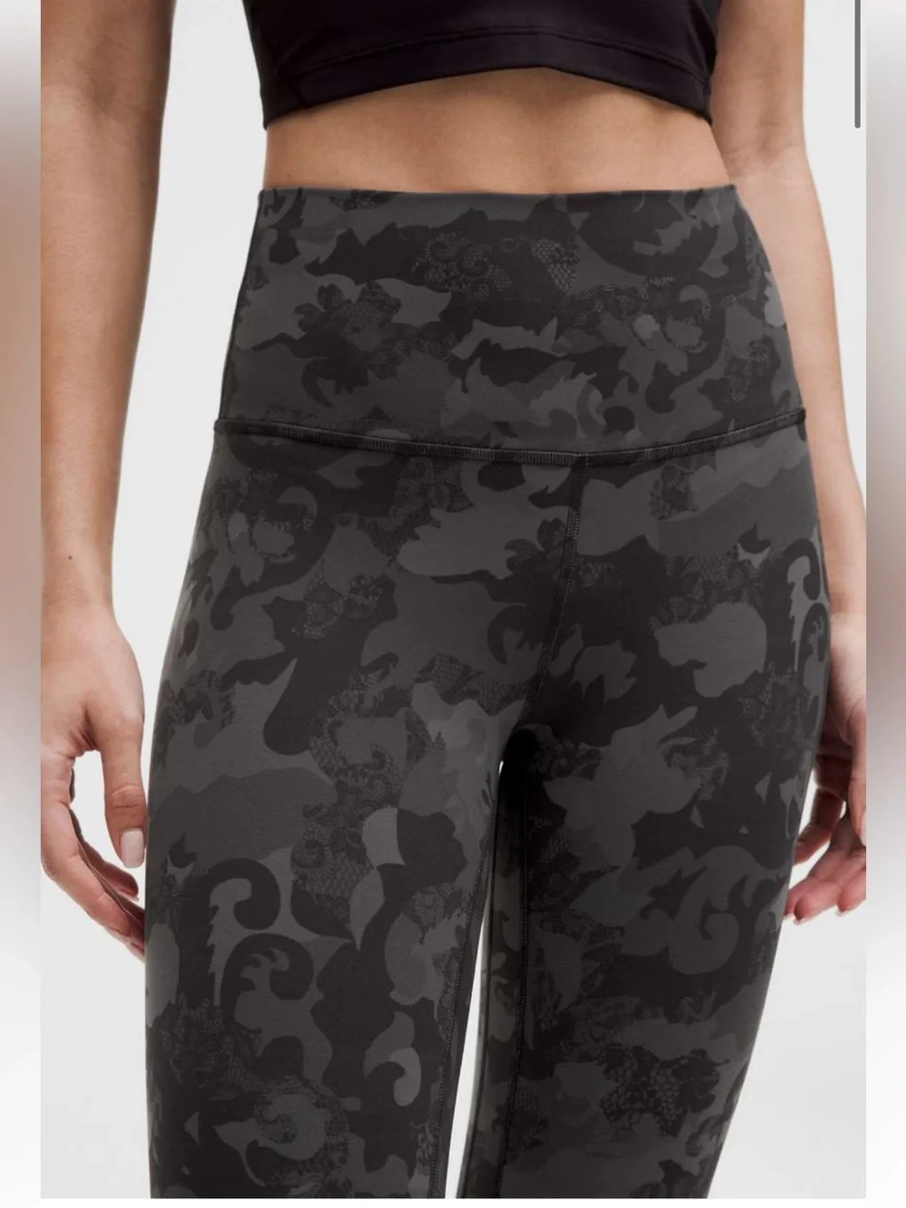 Lululemon Wunder Train High-Rise Tight 25"
Women's Leggings/Tights - Picture 2 of 9